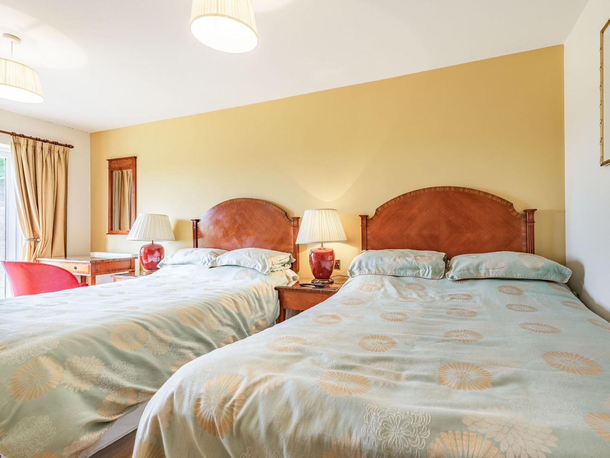 Paradise Cinderford Екстер'єр фото